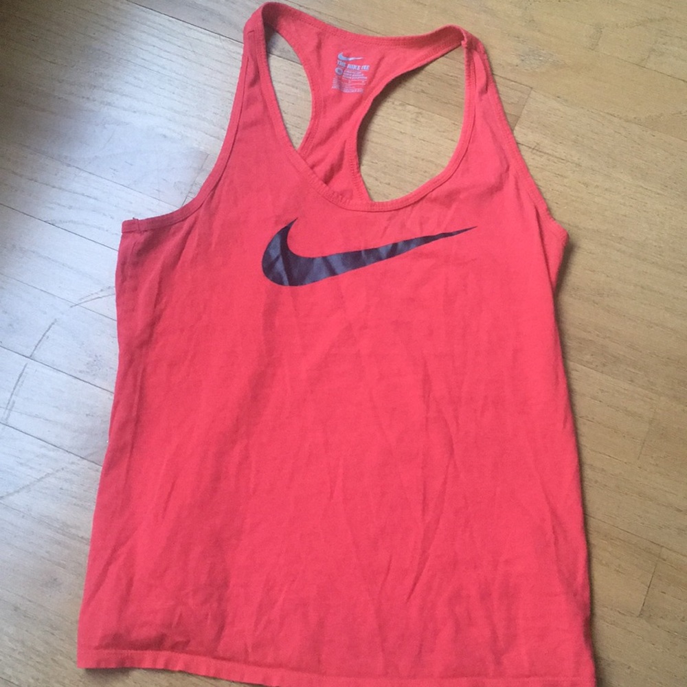 Nike tank